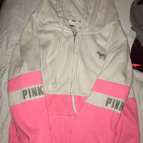 Lot of 3 VS pink tops - Picture 3 of 4